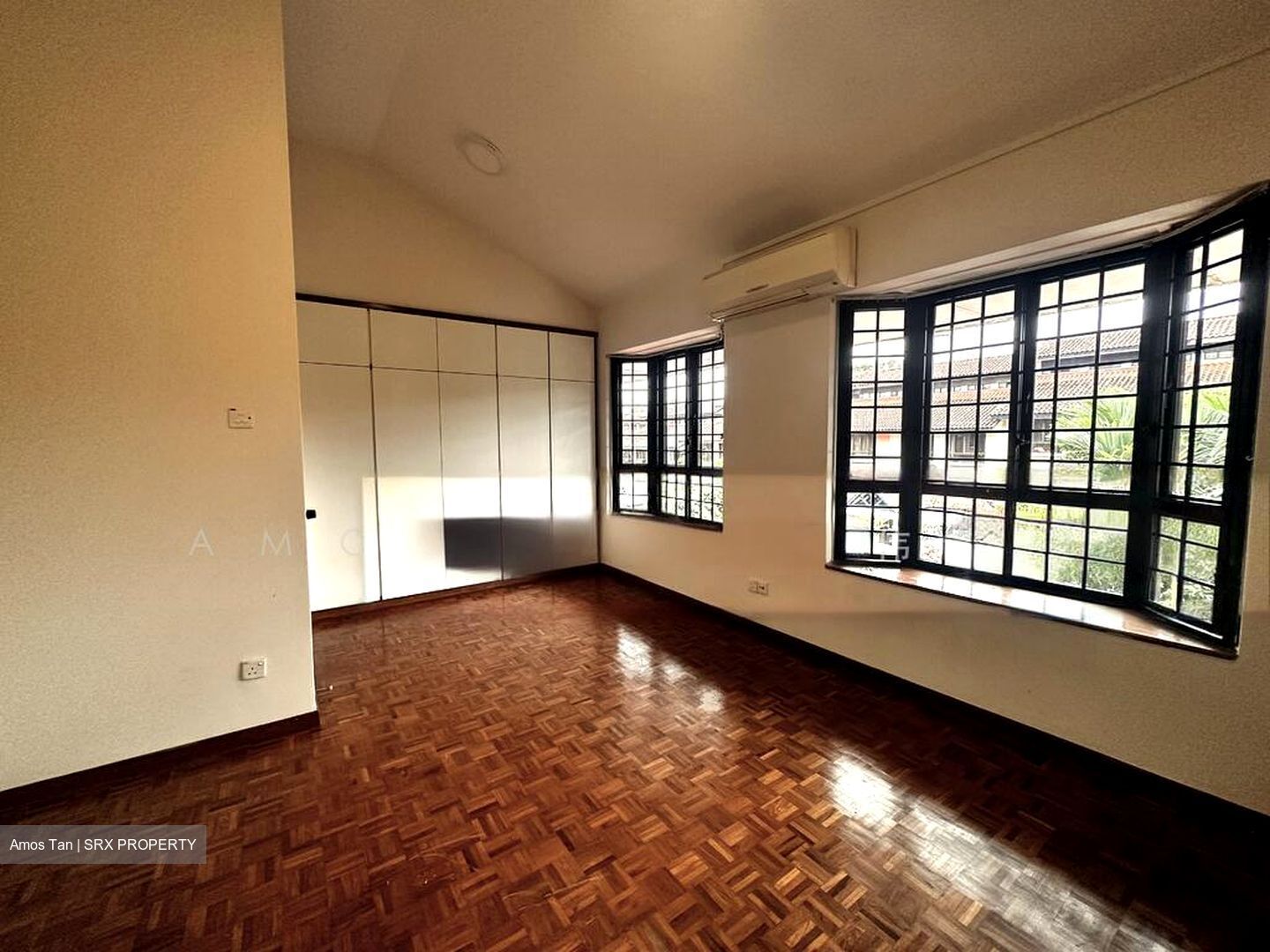 Tai Hwan Park (D19), Terrace #501962241